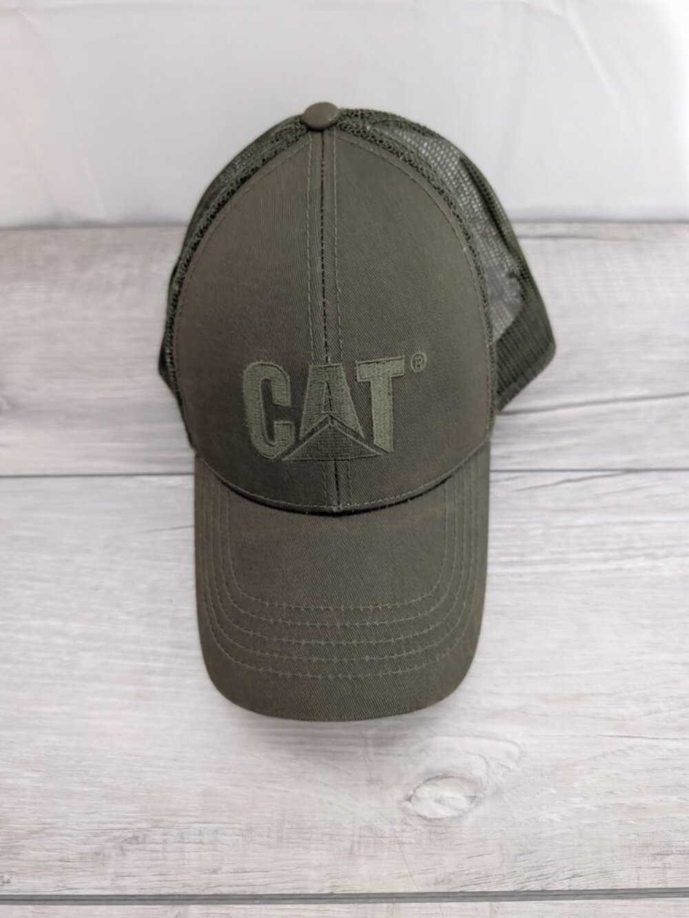 CAT Snapback Trucker Hat Green One Size Adjustable Embroidered Mesh Back 6 Panel